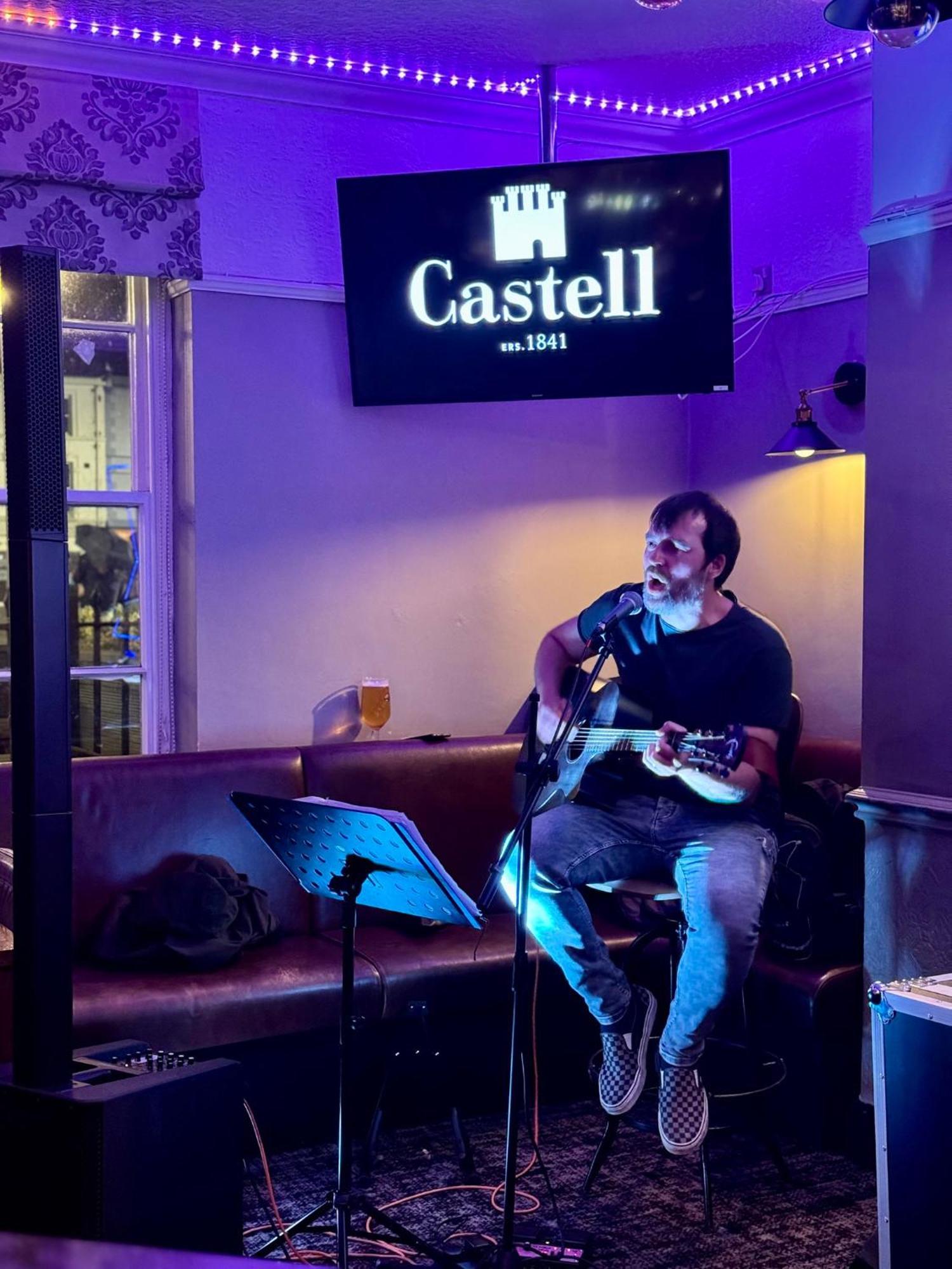 Y Castell Hotel เคอร์นาวอน ภายนอก รูปภาพ